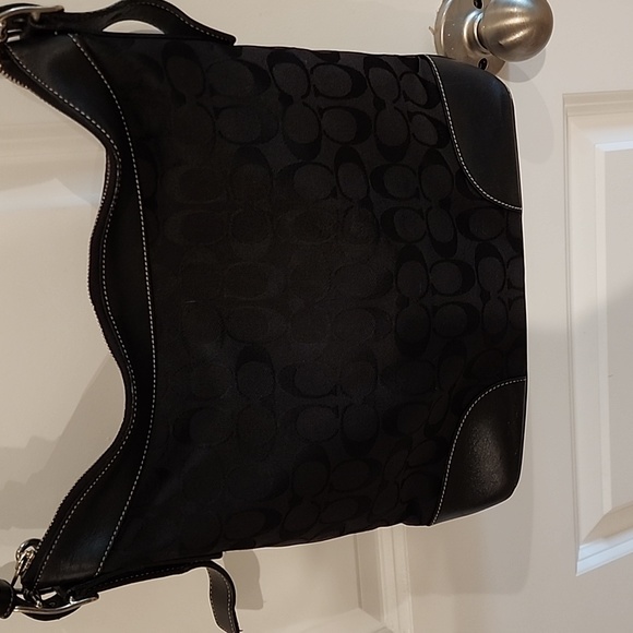 Vimtage Signature 34 Tote - Picture 3 of 14